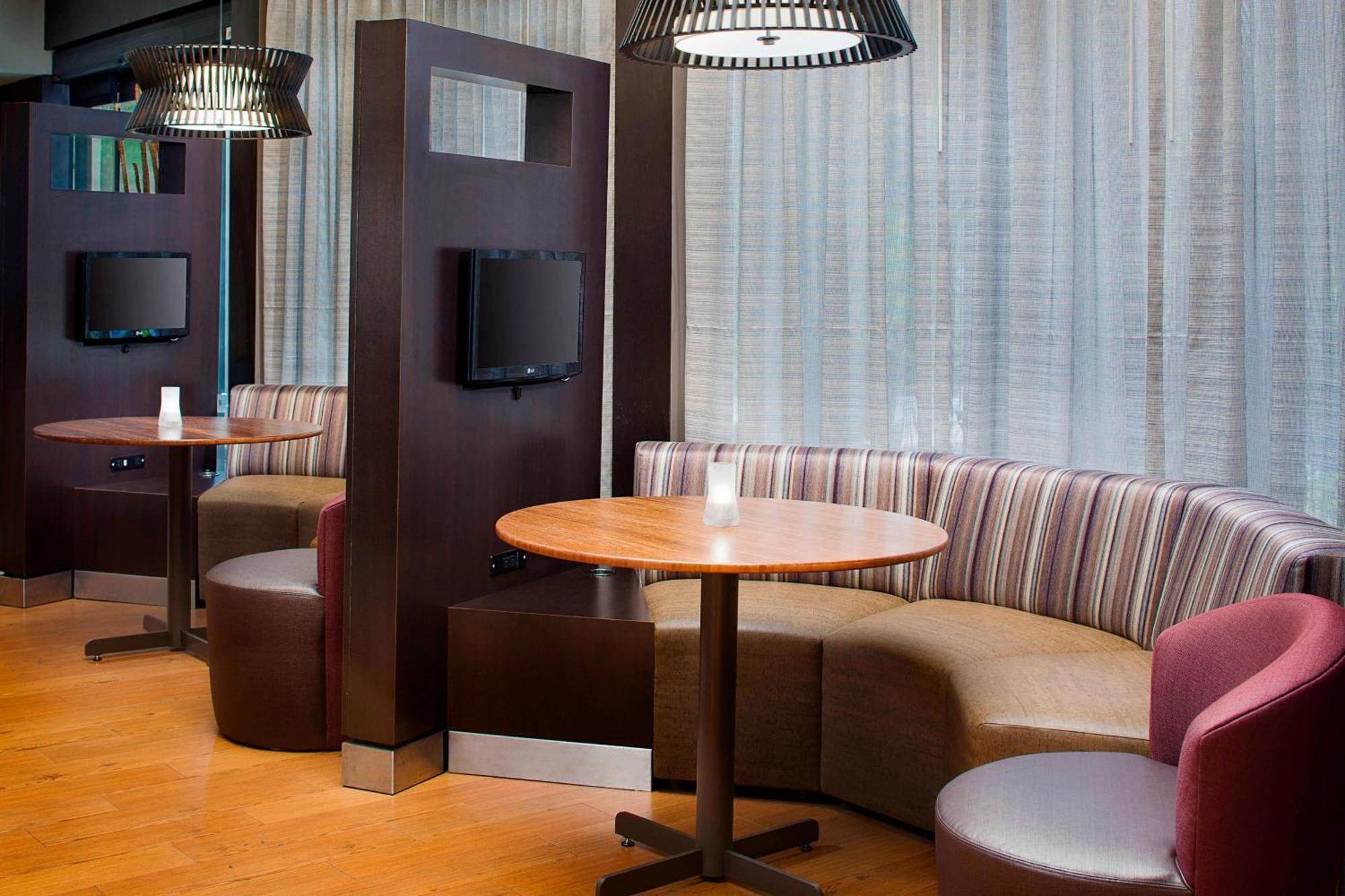 Courtyard By Marriott Birmingham Homewood Exterior photo