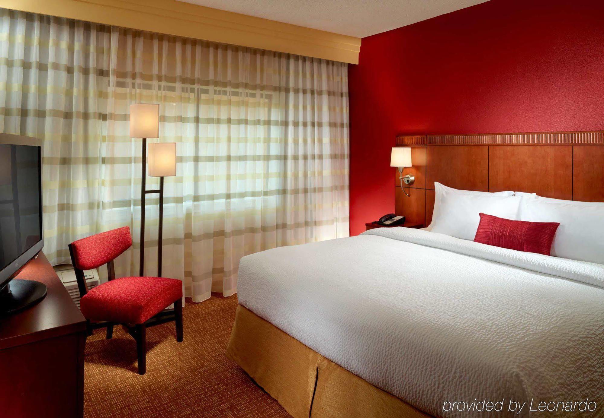 Courtyard By Marriott Birmingham Homewood Exterior photo